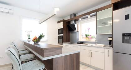 Beautiful Villa Magdalena - Porat