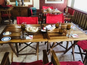 Breakfast buffet - Residencial Amaru (Puerto Iguazú)