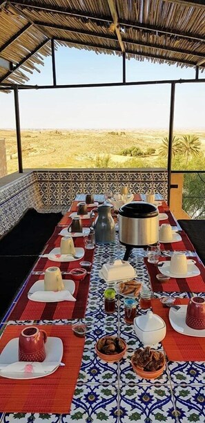 Desayuno completo incluido todos los días