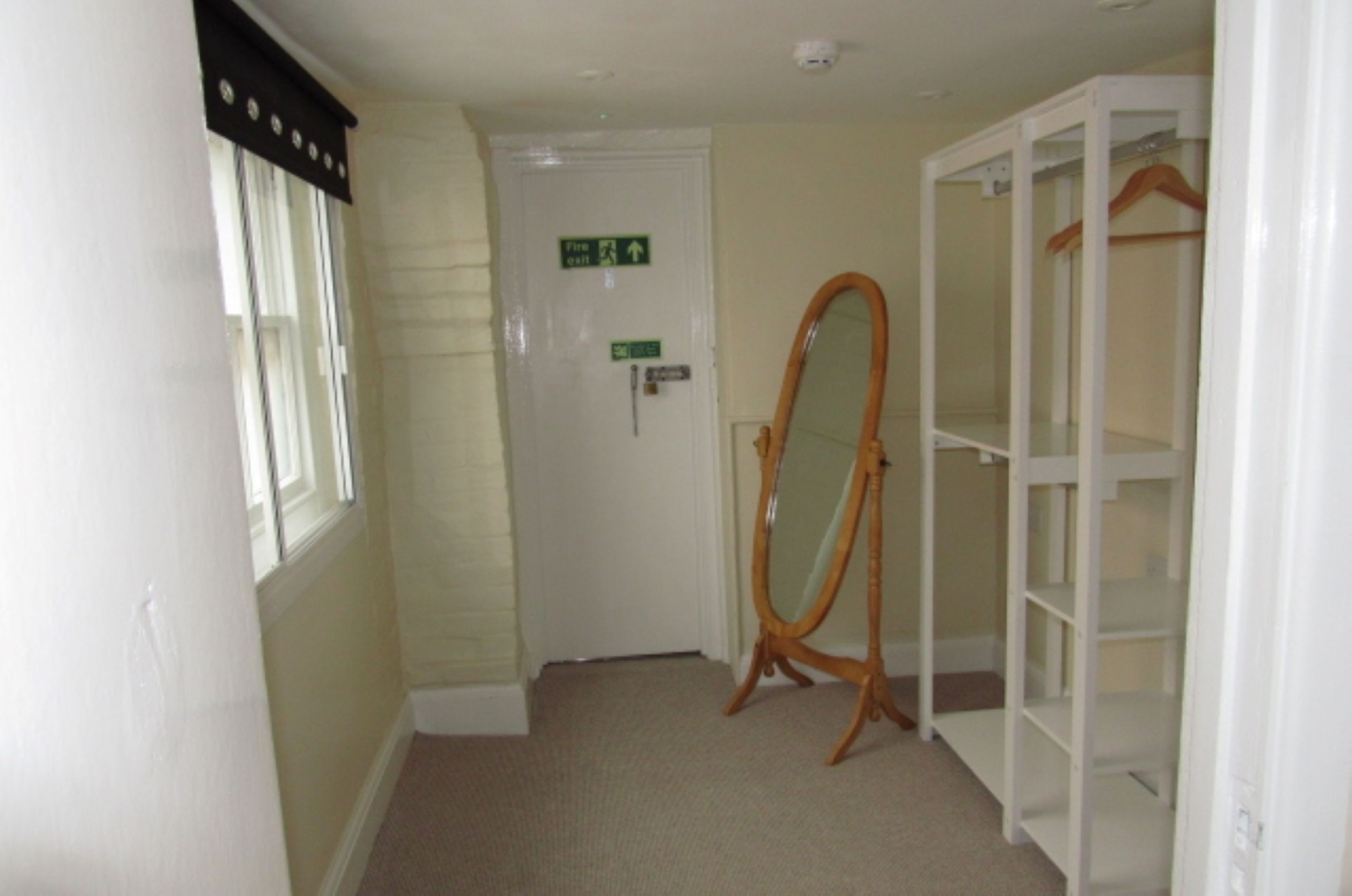 family room | egyptian cotton sheets, premium bedding, tempur-pedic beds