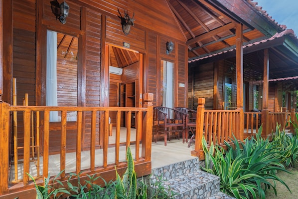 Deluxe Bungalow, 1 Bedroom | Minibar, desk, free WiFi, bed sheets - Kamasan Nusa Penida By Reccoma (Penida Island)