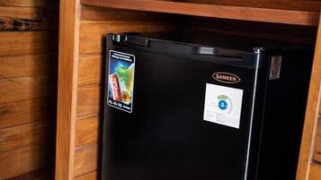 Deluxe Double Room, 1 Bedroom | Bar mini