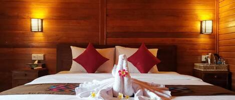 Deluxe Double Room, 1 Bedroom | Desk, free WiFi, bed sheets