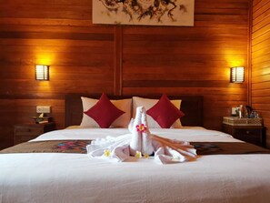 Minibar, escritorio, wifi gratis y ropa de cama 