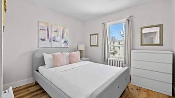 3 dormitorios, tabla de planchar con plancha, wifi y ropa de cama