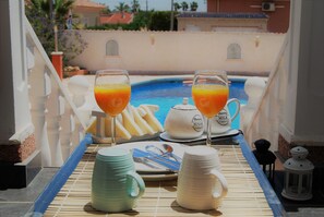 Outdoor dining - Fantastic detached villa with private pool full of light (Ciudad Quesada (Rojales))
