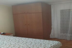 1 bedroom, iron/ironing board