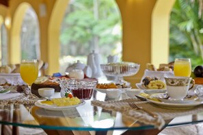 Free daily breakfast