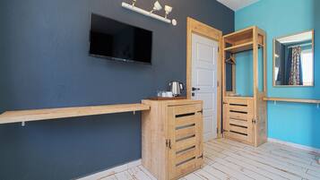 Standard Double Room, City View | 1 bedroom, in-room safe, desk, free WiFi
