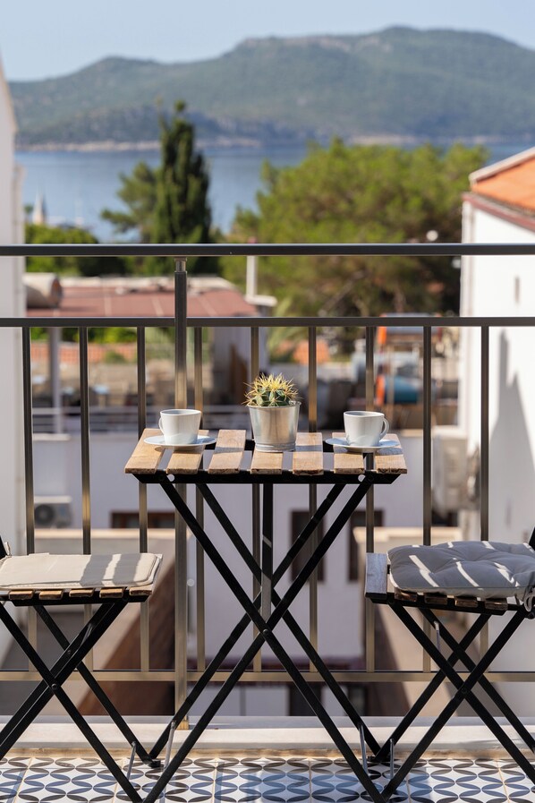 Standard Studio Suite, Partial Sea View | Terrace/patio - İsinda Pansiyon (Kas)