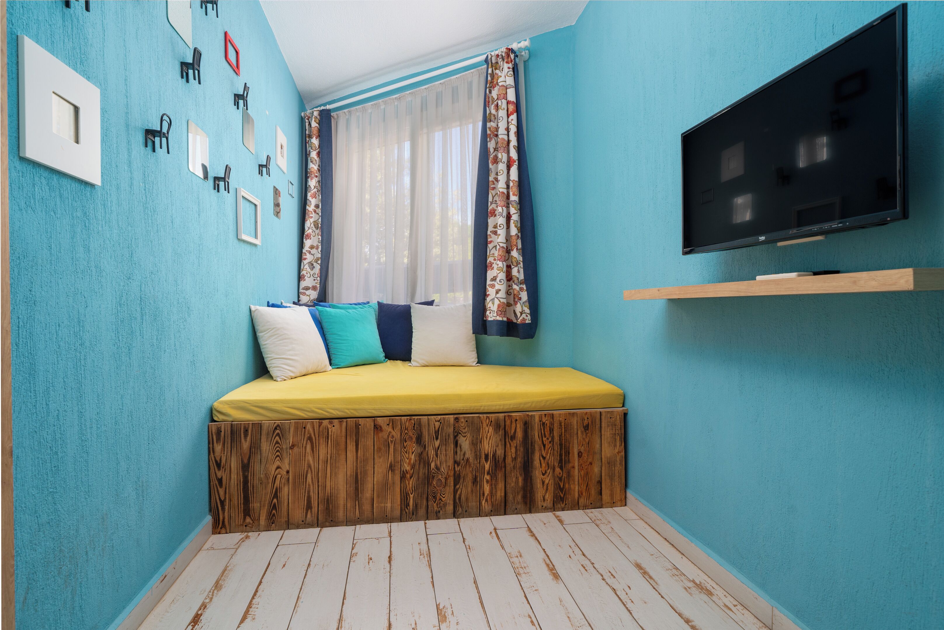 family quadruple room, garden view | in-room safe, desk, free wifi, bed sheets