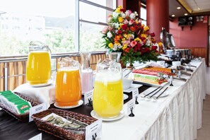 Free daily cooked-to-order breakfast - El Mirador Hotel (Cusco)