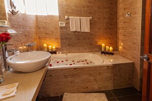 Matrimonial Superior with View | Private spa tub - El Mirador Hotel (Cusco)