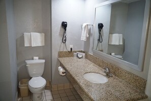 디럭스룸 | 욕실 | 별도의 욕조 및 샤워 시설, 타월