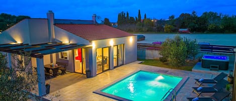 Piscina all'aperto