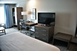 Deluxe Room, 1 King Bed (Deluxe 1 King Bed, Sofa bed, Non-Smok)