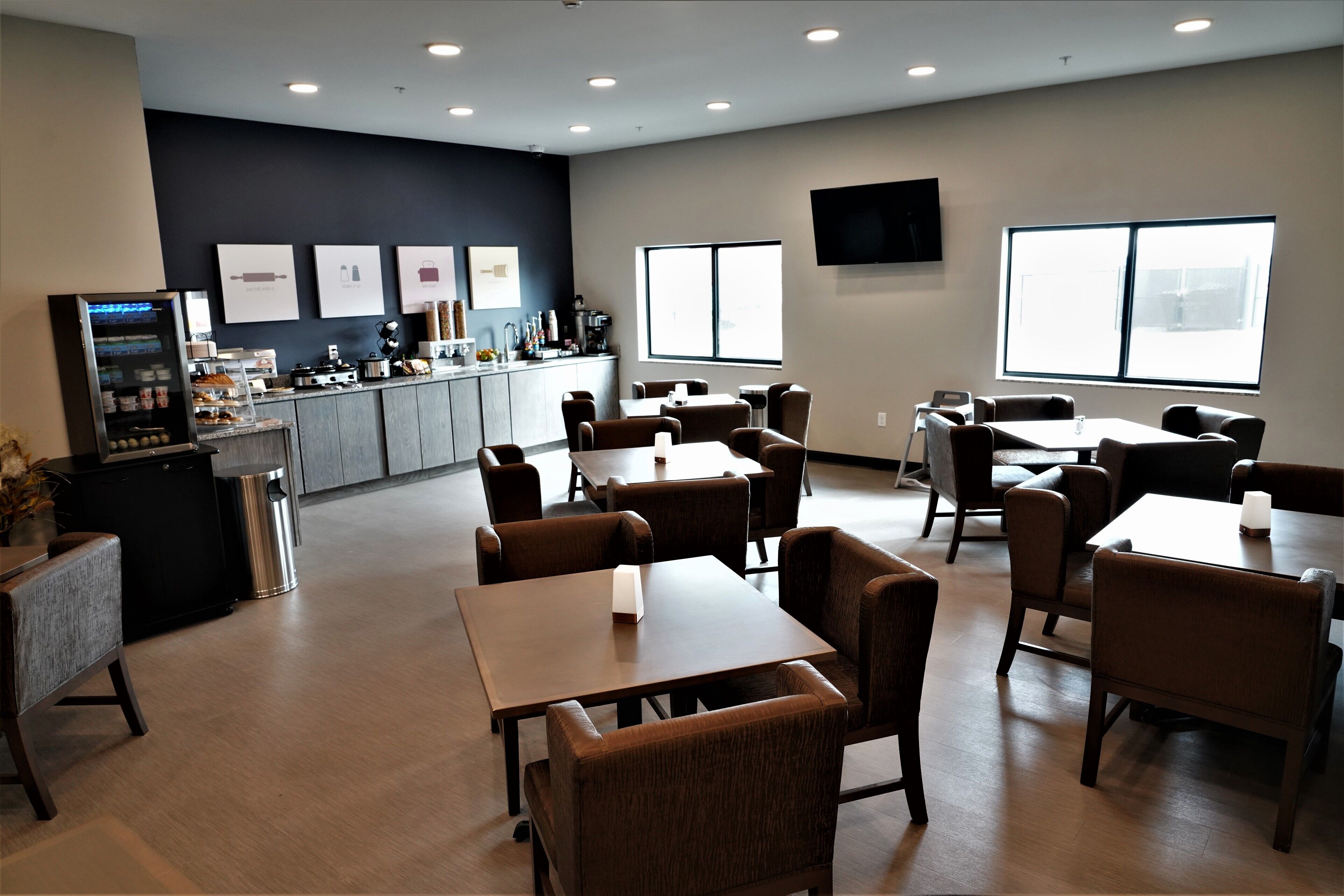 含每日外帶早餐