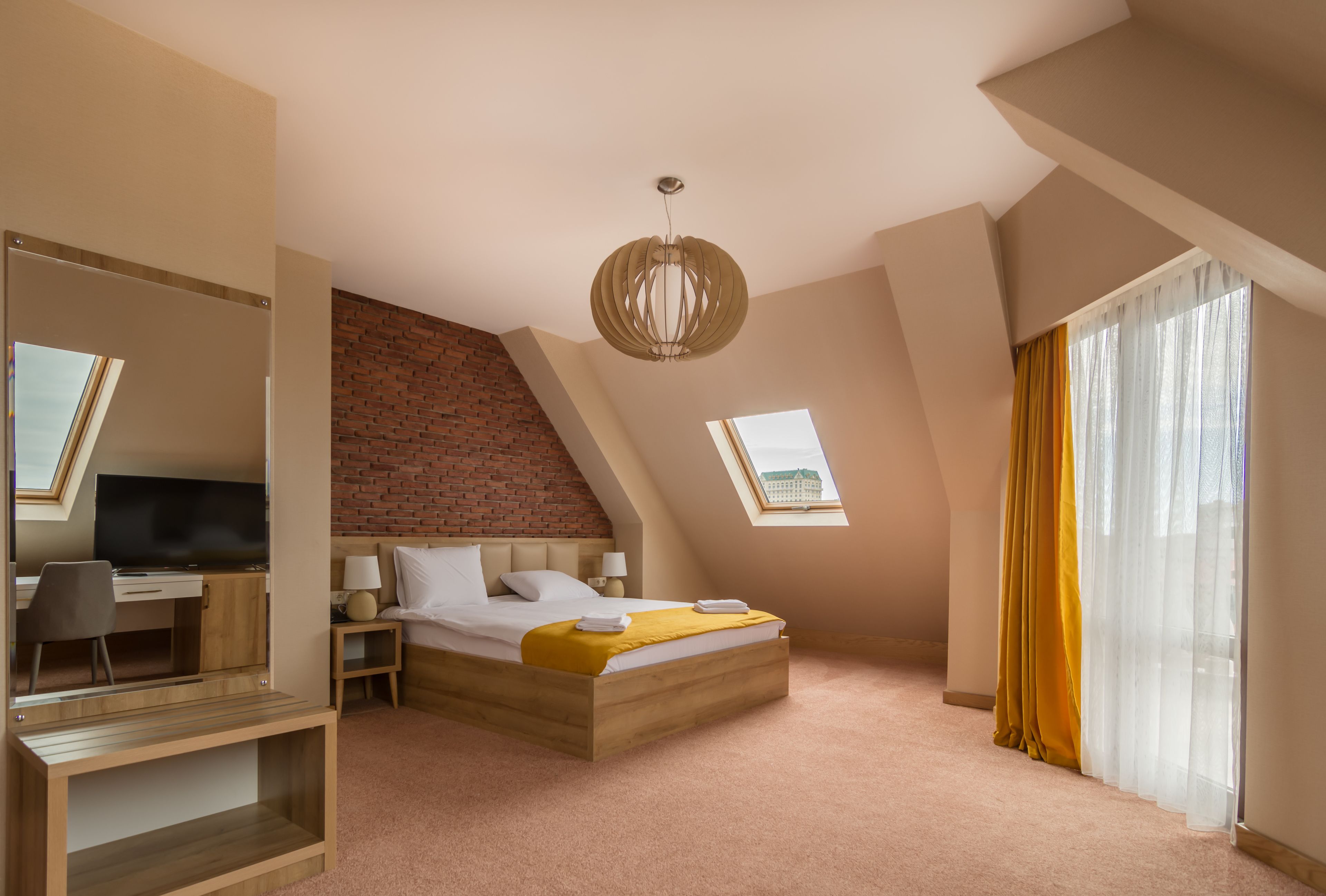 suite, city view | living area | led tv