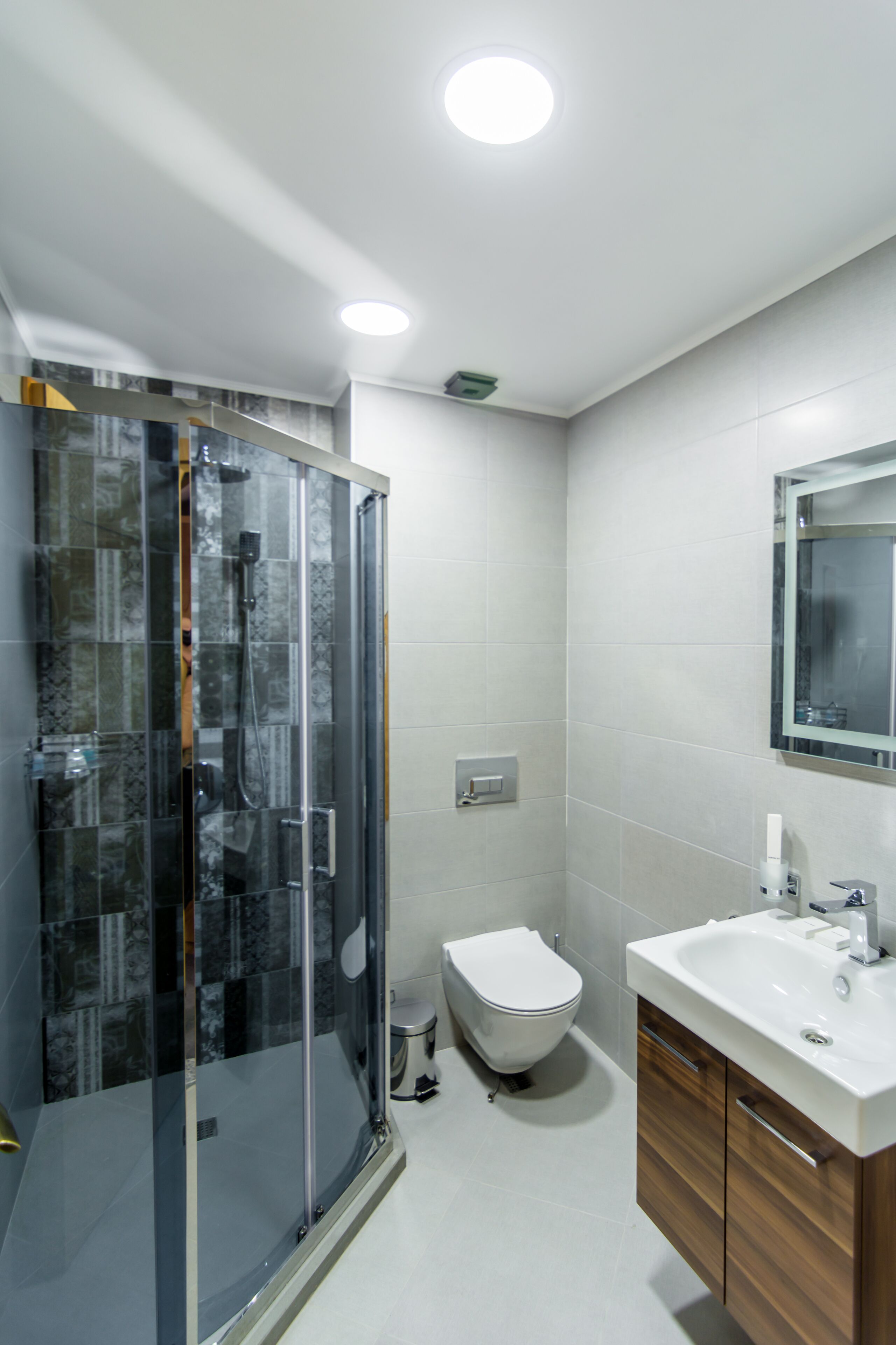 double room | bathroom | free toiletries, hair dryer, dressing gowns, slippers