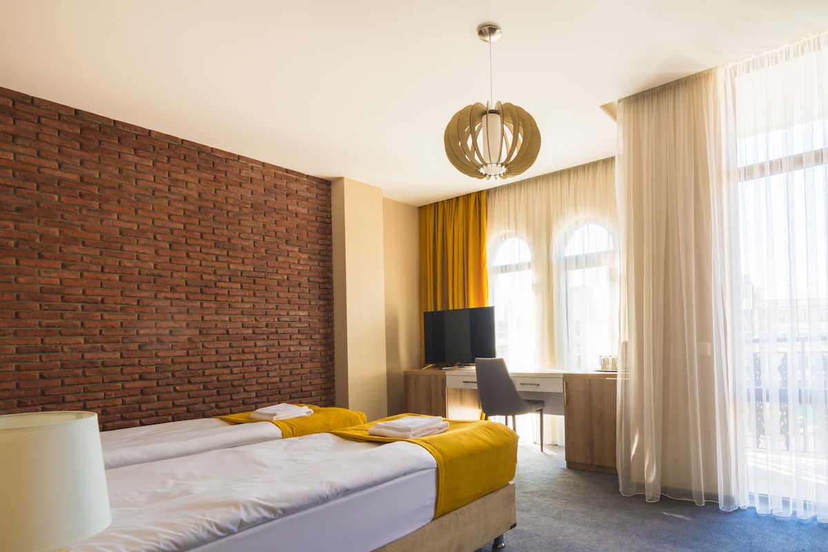 twin room (with extra bed) | living room | led tv