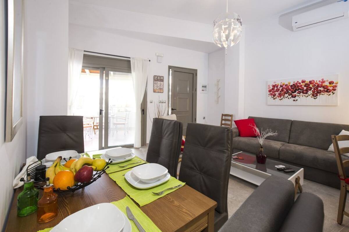 Apartment, 1 Bedroom (1) | In-room dining
