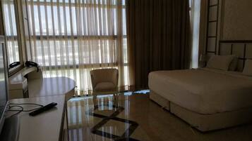 Minibar, free WiFi, bed sheets, wheelchair access