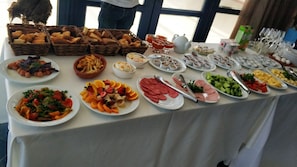 Desayuno buffet incluido todos los días