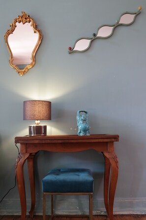 Quarto casal luxo, vista para a cidade (Fly me to the moon) | Individualmente decorados, individualmente mobiliados, Wi-Fi de cortesia