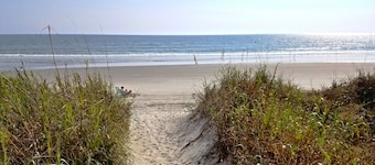 Waterfront 4 BR house w/pool & dock.  Just steps to the beach.  Pet Friendly.  