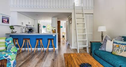 Condo with community pool and balcony with forest view, recently renovated