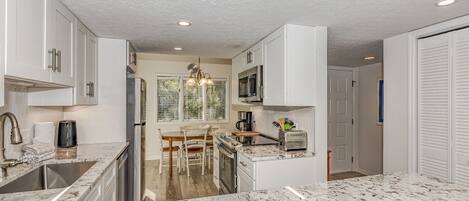 Coffee/tea maker, microwave, oven, stovetop