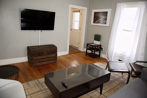 Walk to Old Port ♦ West End Condo ♦ Parking