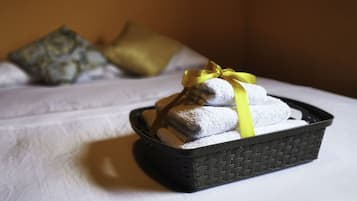 Traditional House, Multiple Beds, Private Pool, Pool View | Individually furnished, iron/ironing board, free WiFi, bed sheets