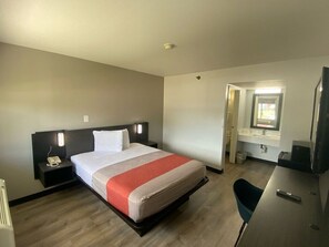 Room - Motel 6 Windsor Locks (Windsor Locks)