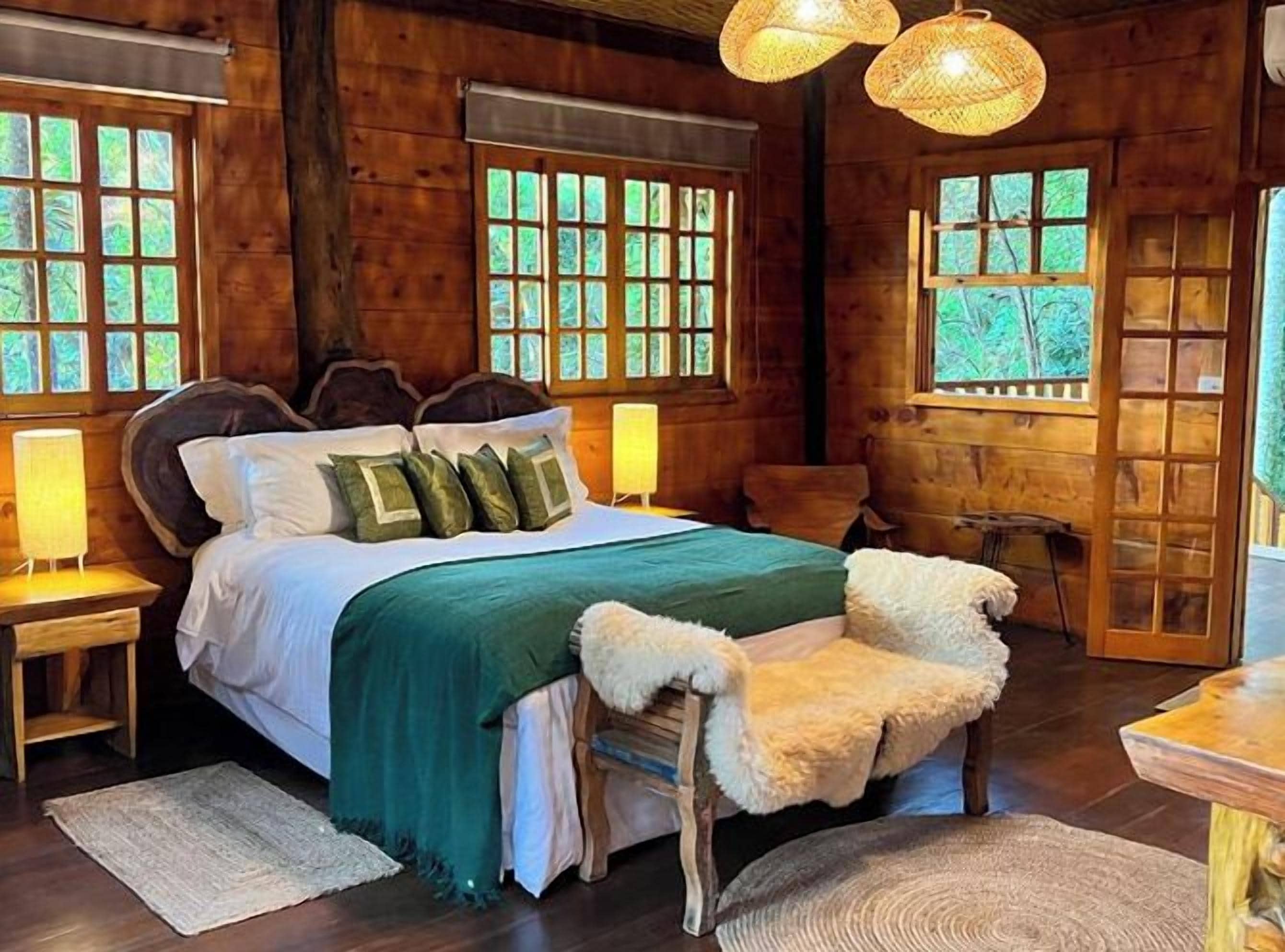 Casa na árvore | Roupas de cama premium, edredons de pluma, camas com colchões pillow-top