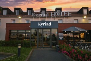Front of property – evening/night