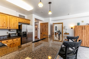 Fridge, microwave, oven, stovetop - Dining al-frecso pool balcony golf hiking village center amazing summer location (Park City)