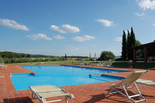 Piscine extérieure