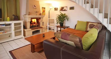 Maison indépendante avec jardin, haras et équipements tout inclus