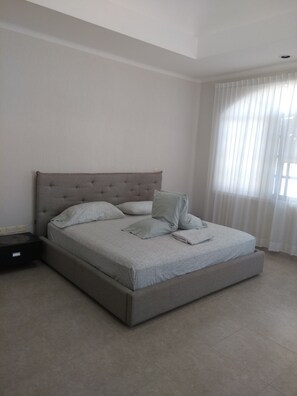 3 bedrooms, WiFi, bed sheets