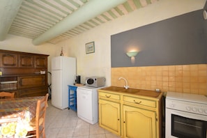 Fridge, microwave, oven, dishwasher