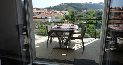 Apartamento nuevo sin vis-à-vis, muy tranquila, a 7 minutos andando de la playa