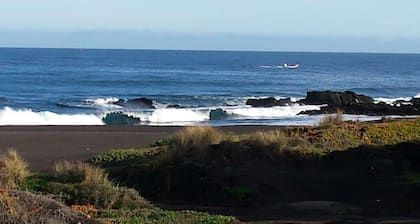 preciosa casa och pichilemu vista al mar