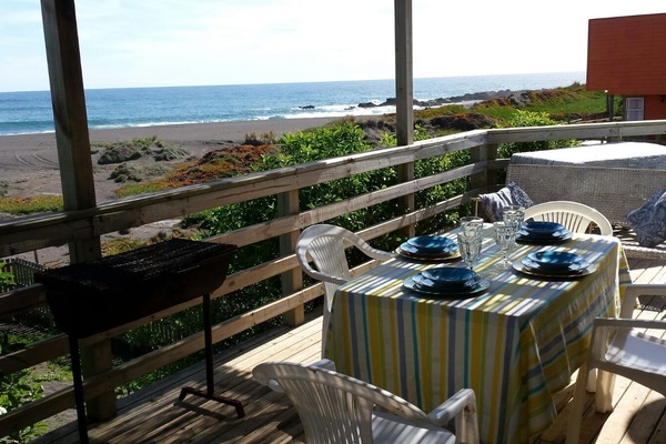 preciosa casa en pichilemu vista al mar