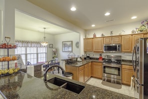 Premier Condo, Multiple Beds, Golf View | Private kitchen | Full-size fridge, microwave, oven, stovetop - Stonebridge Condo and Golf Resort (Branson West)