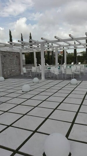 Outdoor dining - Villamaria Park Hotel (Albano Laziale)