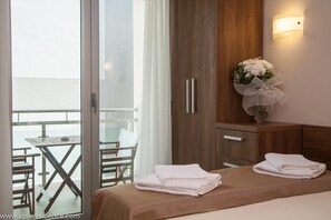 Penthouse, Mountain View | Iron/ironing board, free cribs/infant beds, free WiFi, bed sheets - Apia Residence (Budva)