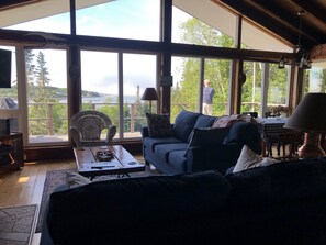 TV - Relaxing ocean front property with picturesque harbor views (Addison)