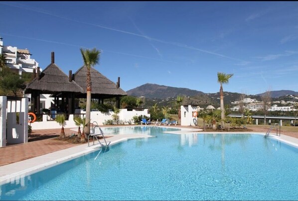 Udendørs pool
