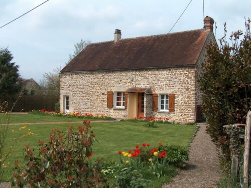 Charmante maison XVIIe siècle avec jardin en Normandie